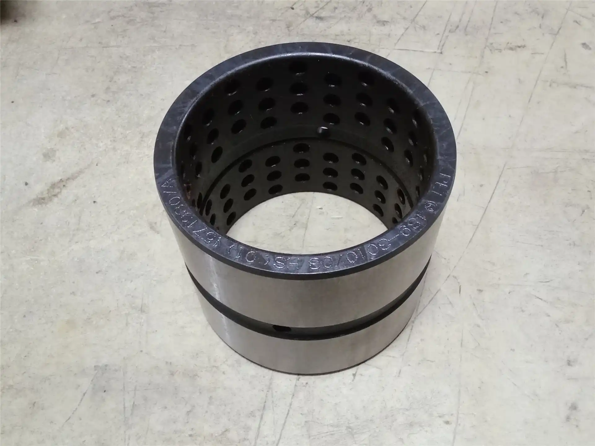 NEW BEARING SLEEVE image 3