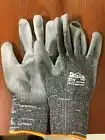 NEW GLOVES indicator image 1