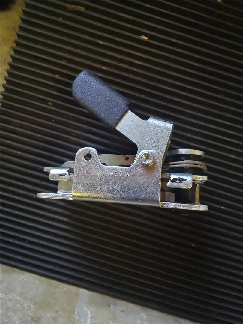 NEW LATCH AS image 2
