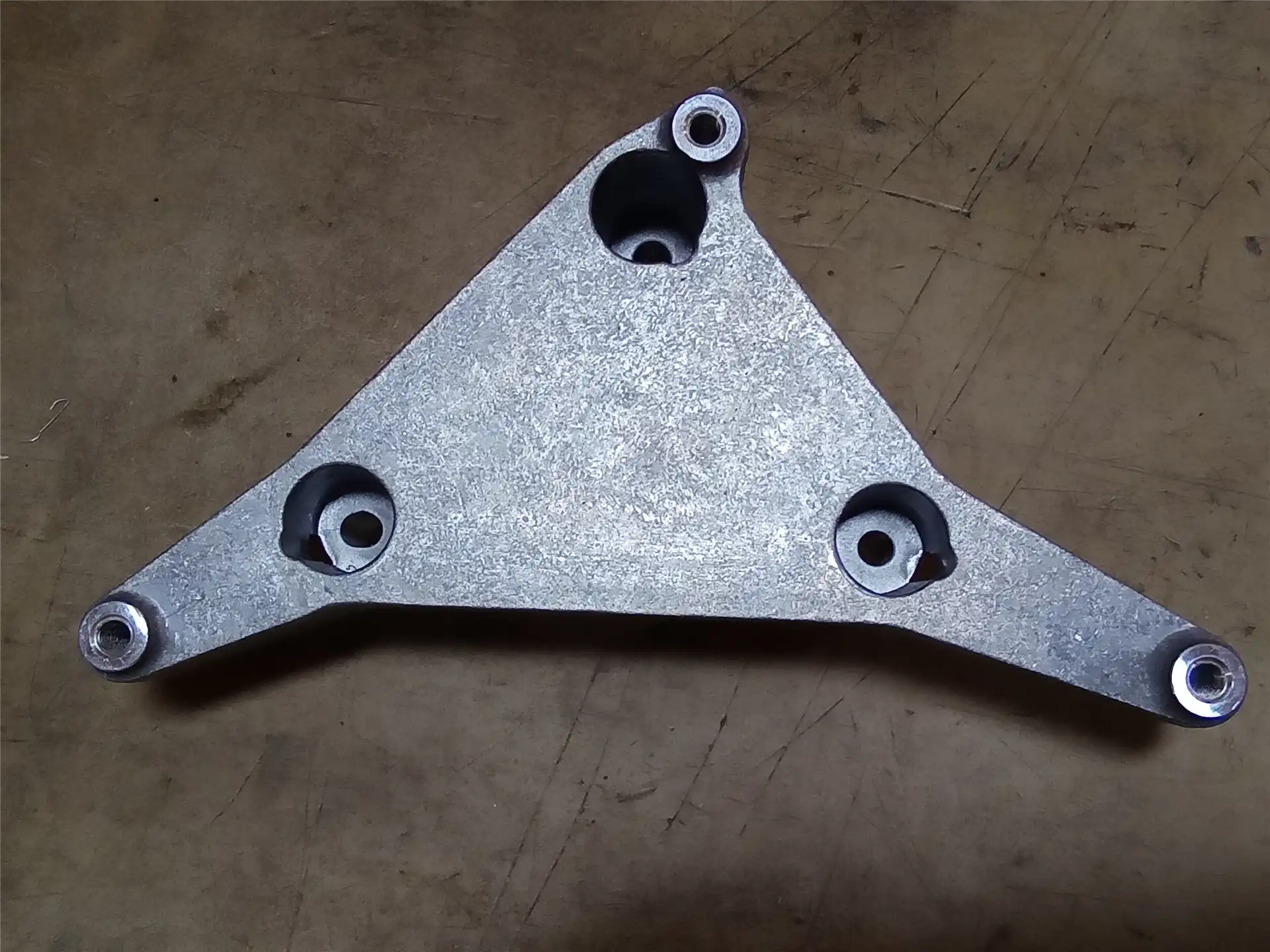 NEW BRACKET image 2