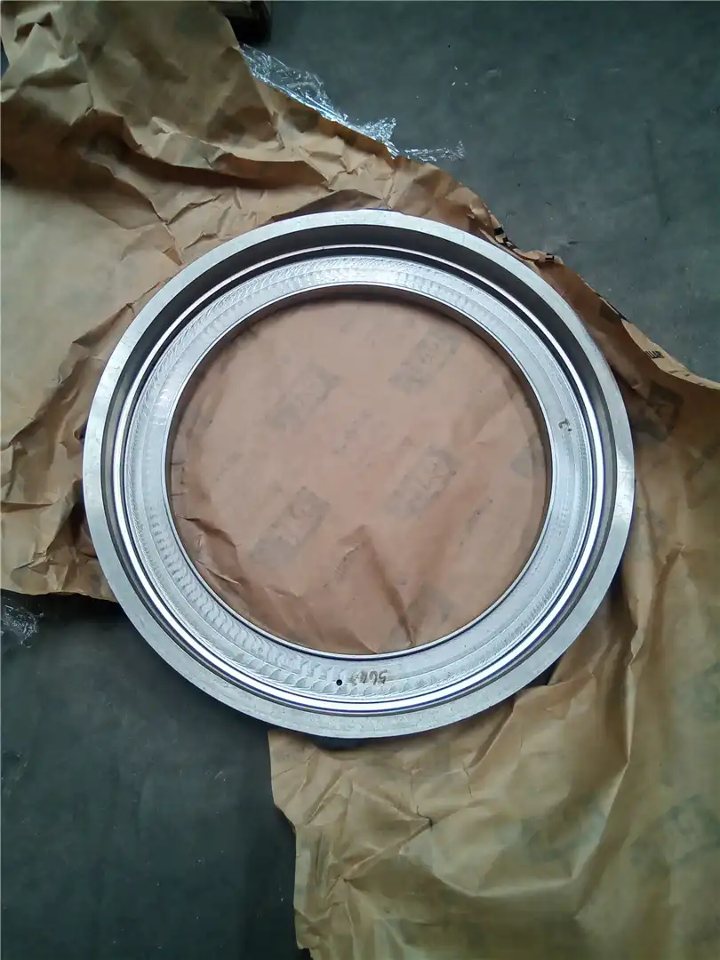 NEW PISTON- CLUTCH indicator image 1