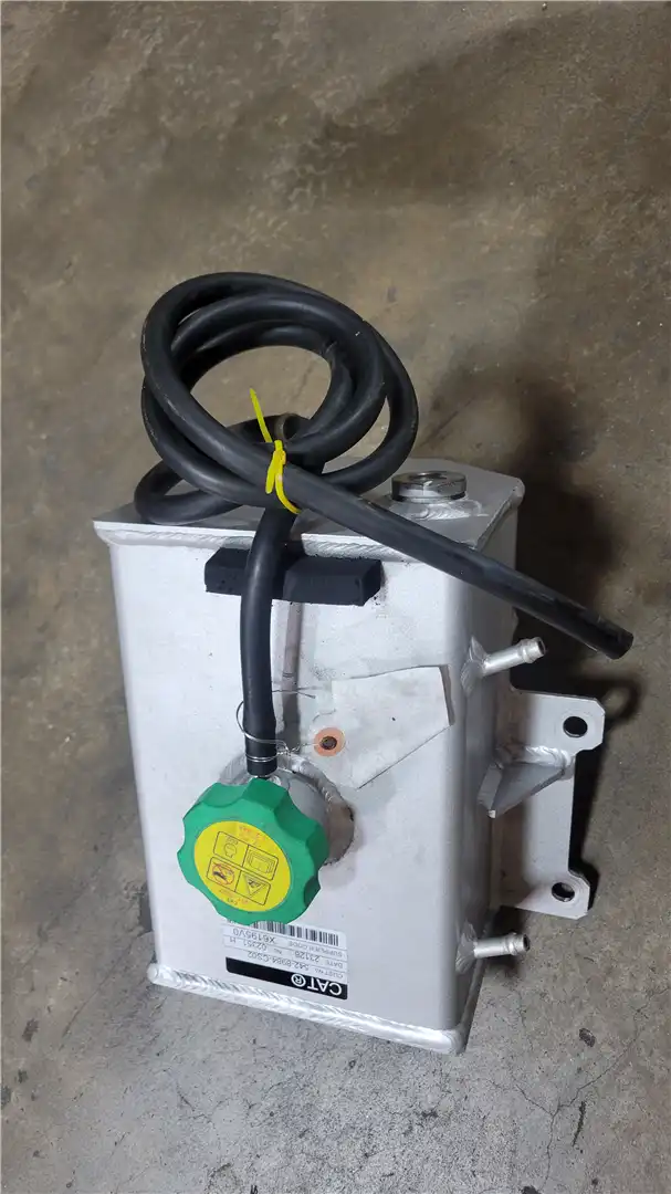 NEW COOLANT TANK image 2