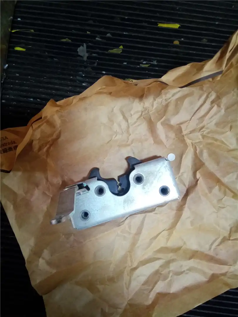 NEW LATCH AS image 5