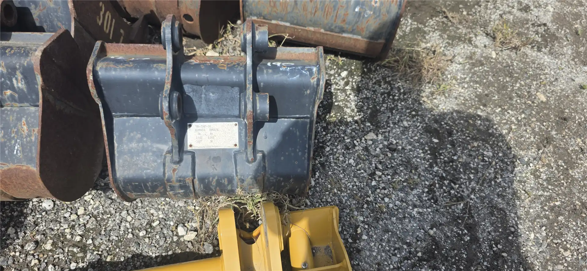 NEW 18INCH BUCKET image 2