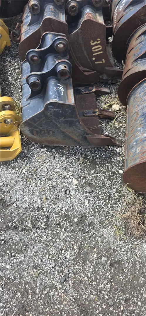 NEW 18INCH BUCKET image 3