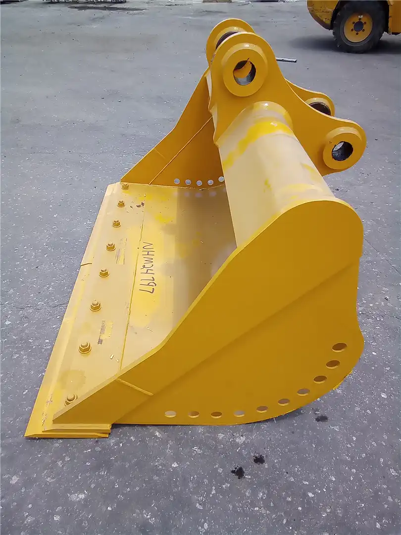 NEW 72INCH BUCKET image 4