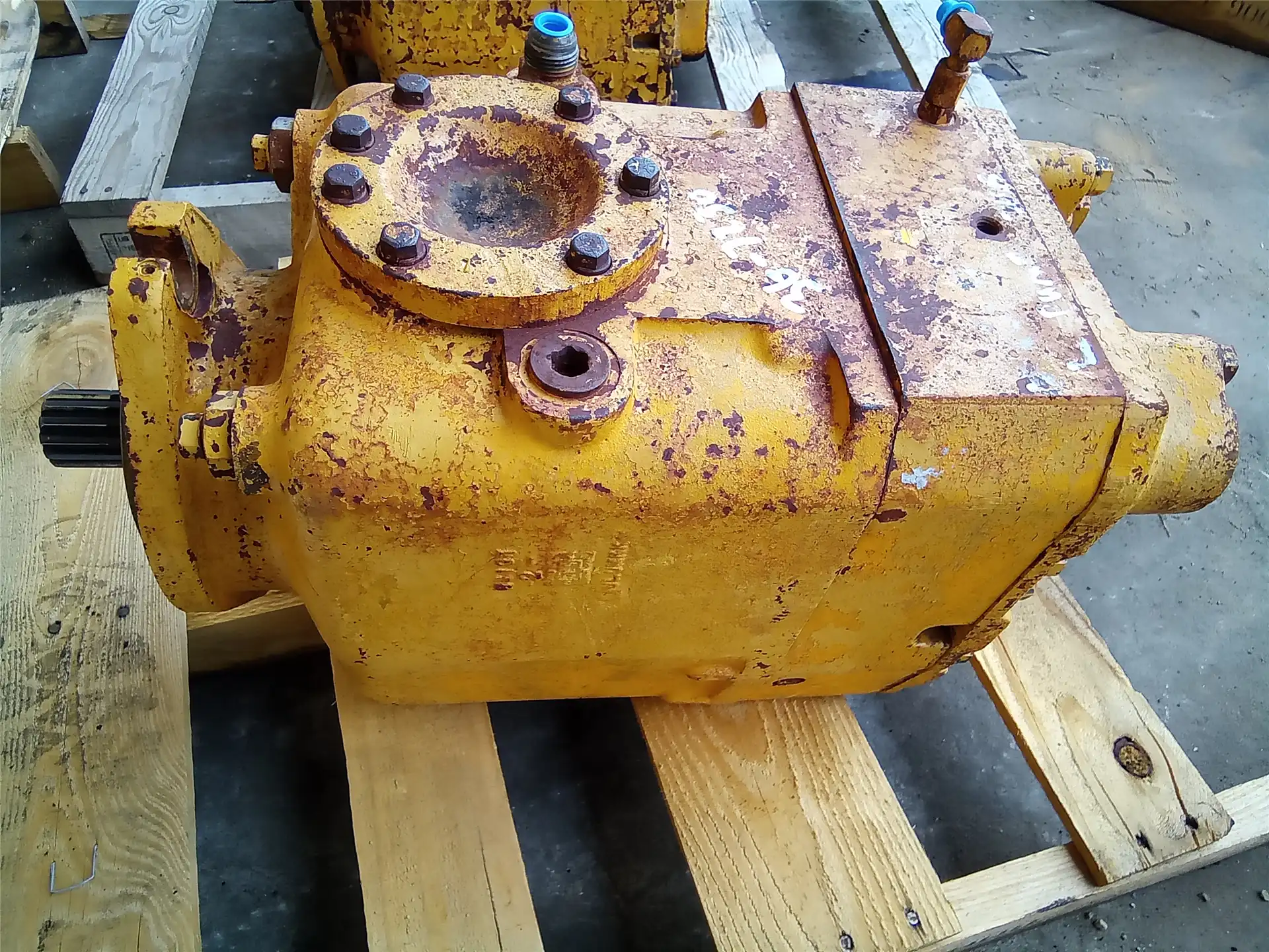 USED PUMP image 2
