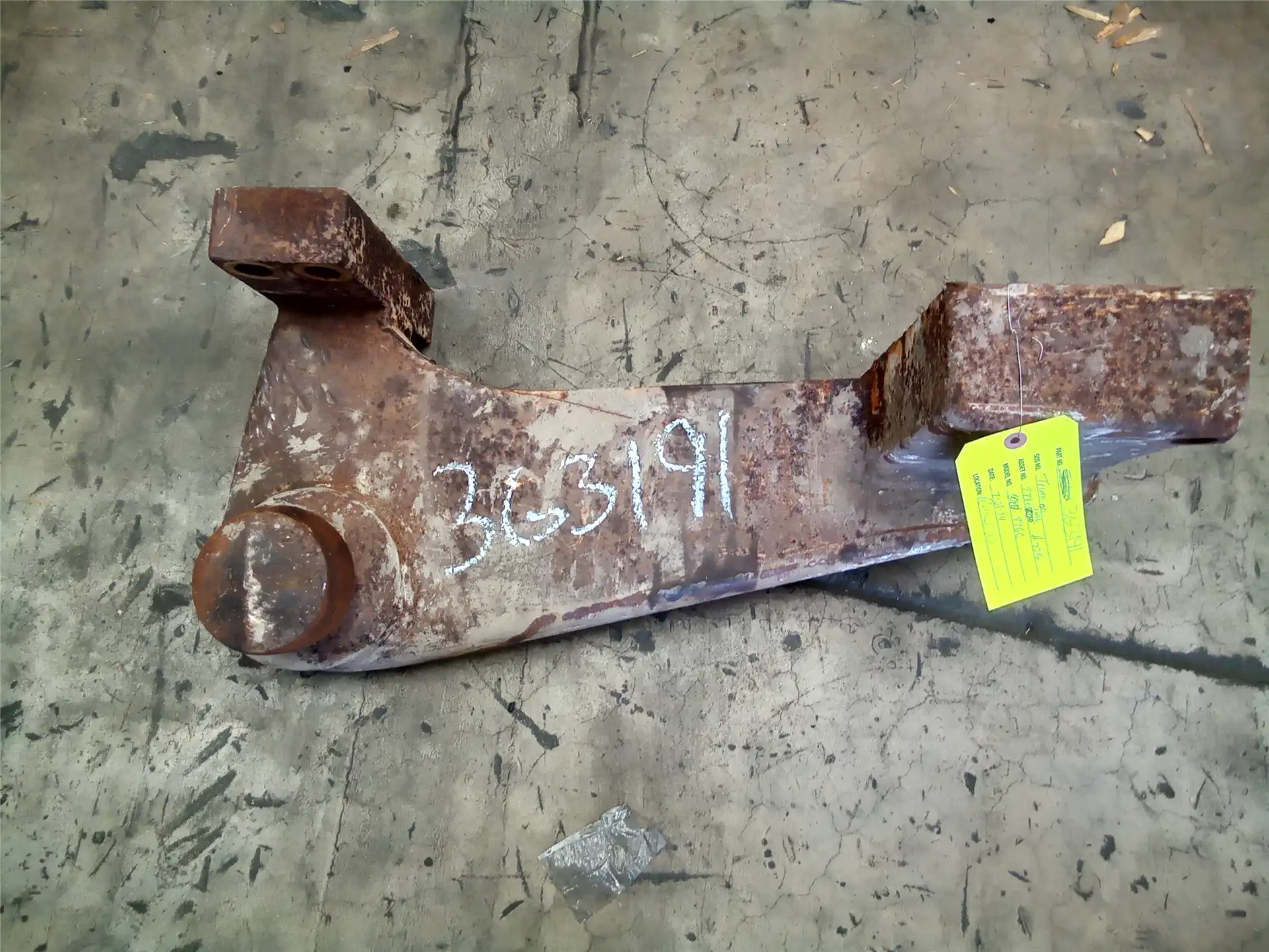 USED BRACKET AS RH image 2