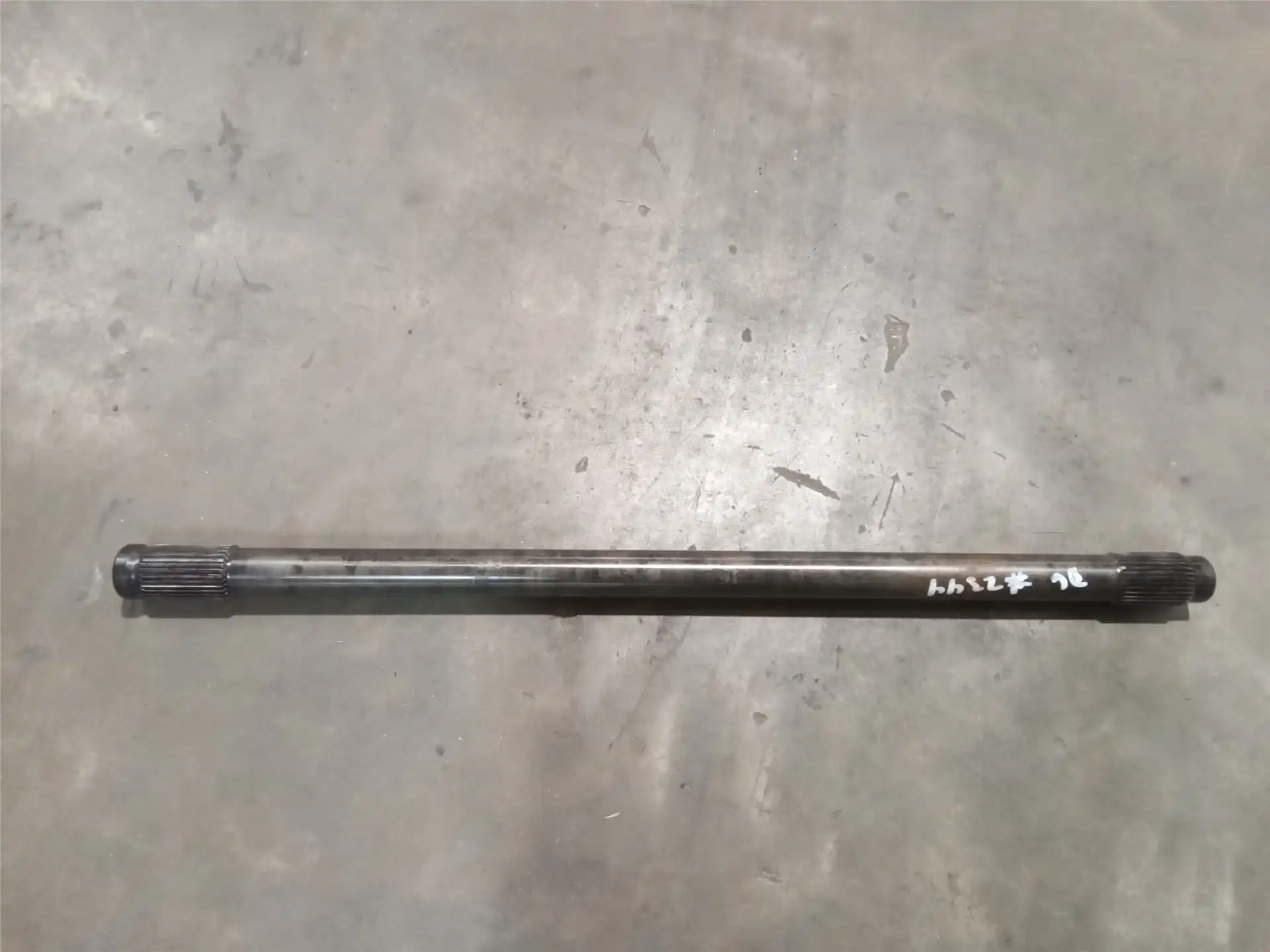 USED FD CENTER AXL image 3