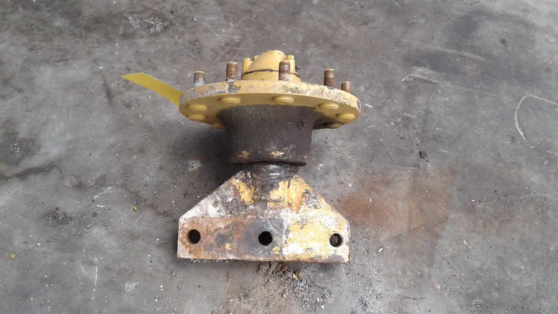 USED SPINDLE image 2