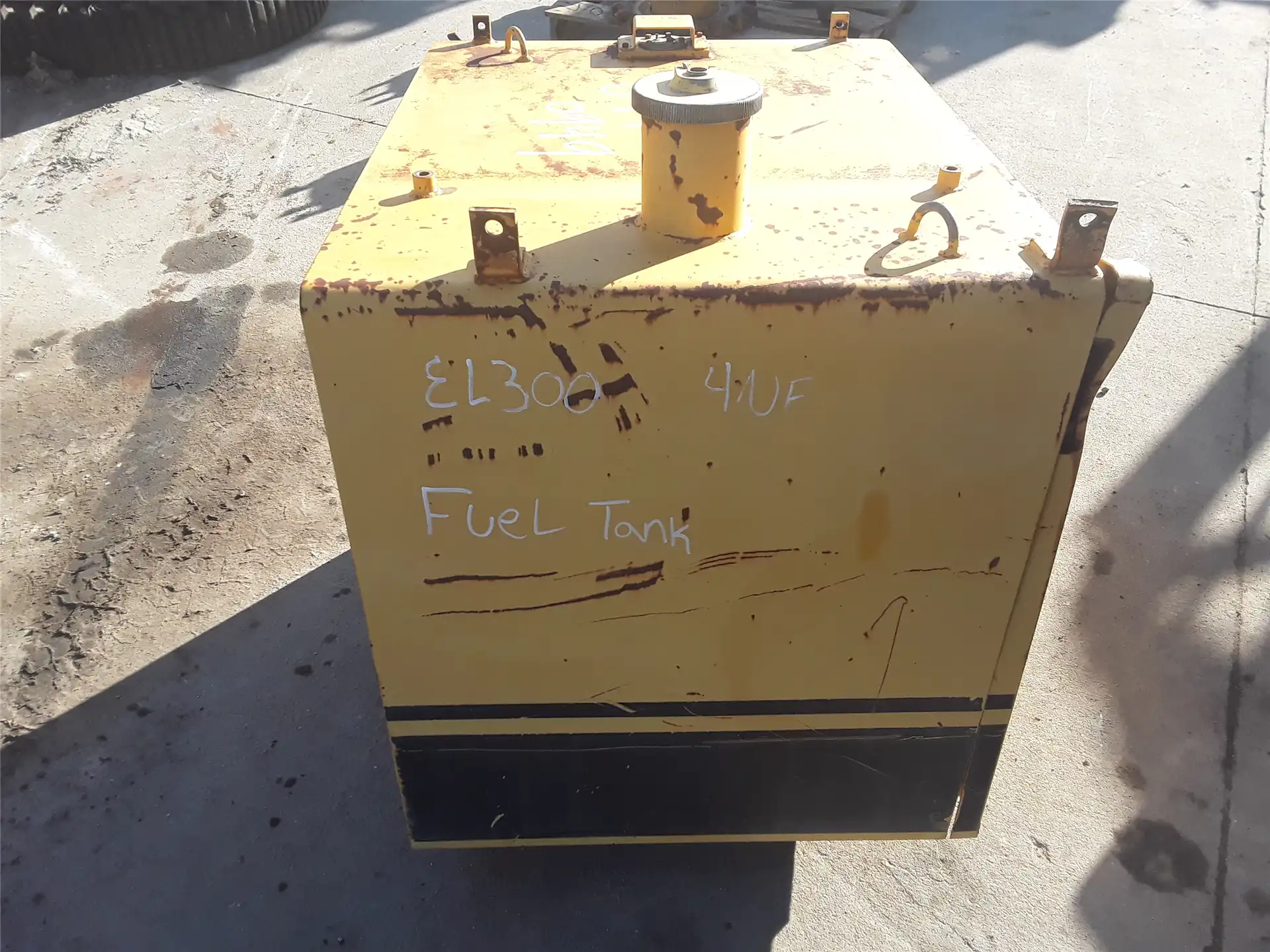 USED FUEL TANK image 2