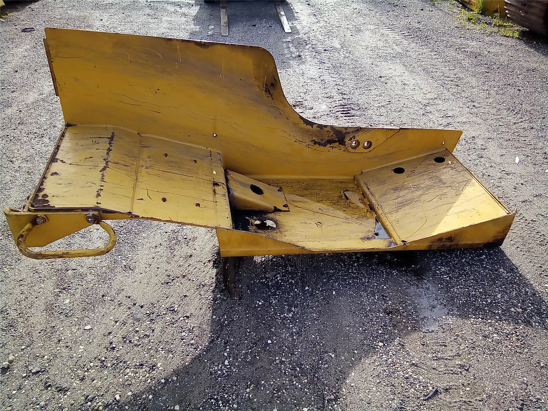 USED RH FENDER image 3