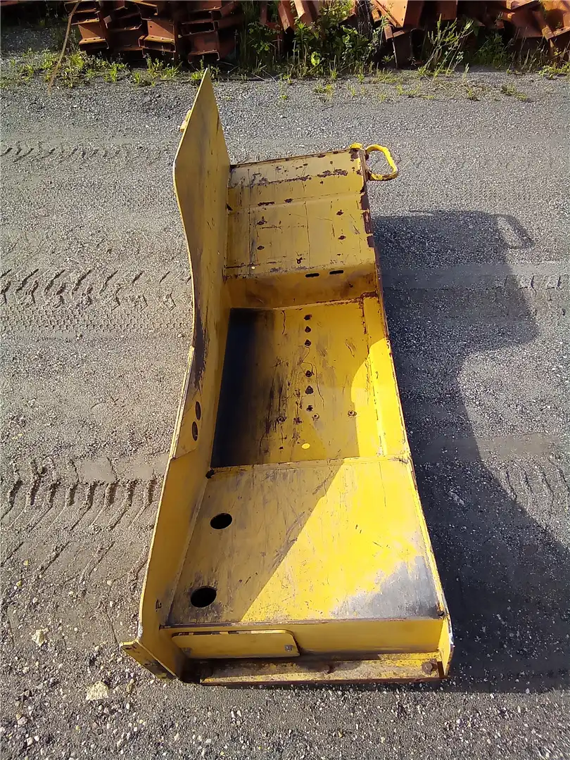USED LH FENDER image 2