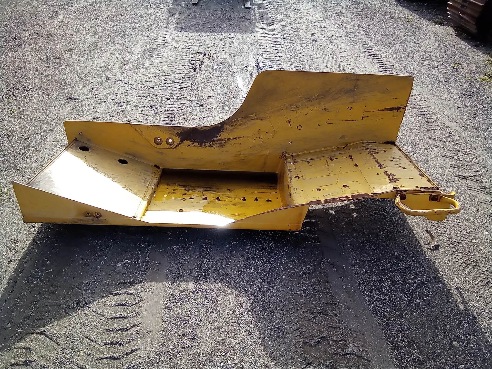 USED LH FENDER image 3
