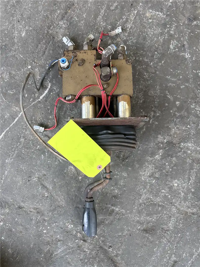 USED PILOT VALVE image 2