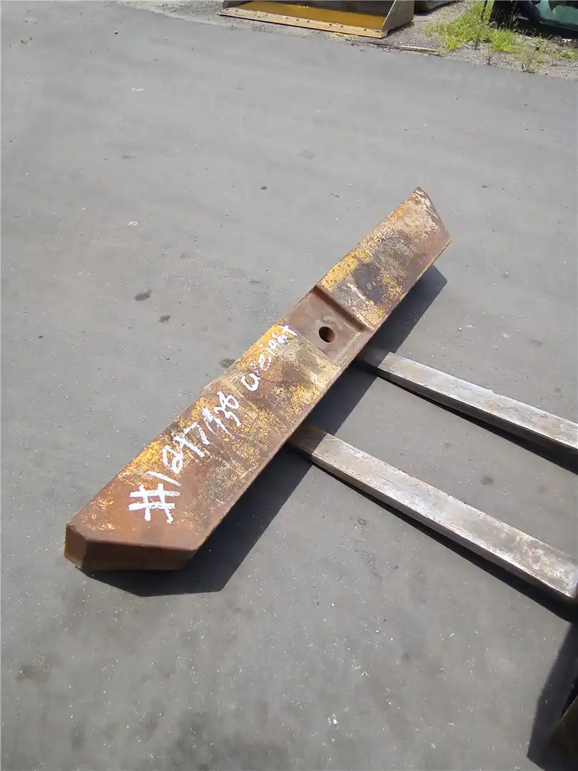 USED COUNTERWEIGHT indicator image 1