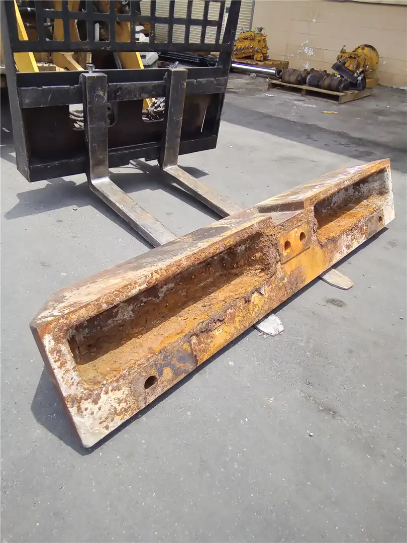 USED COUNTERWEIGHT image 3