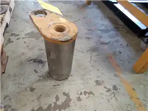 USED BOOM CYL PIN image 3