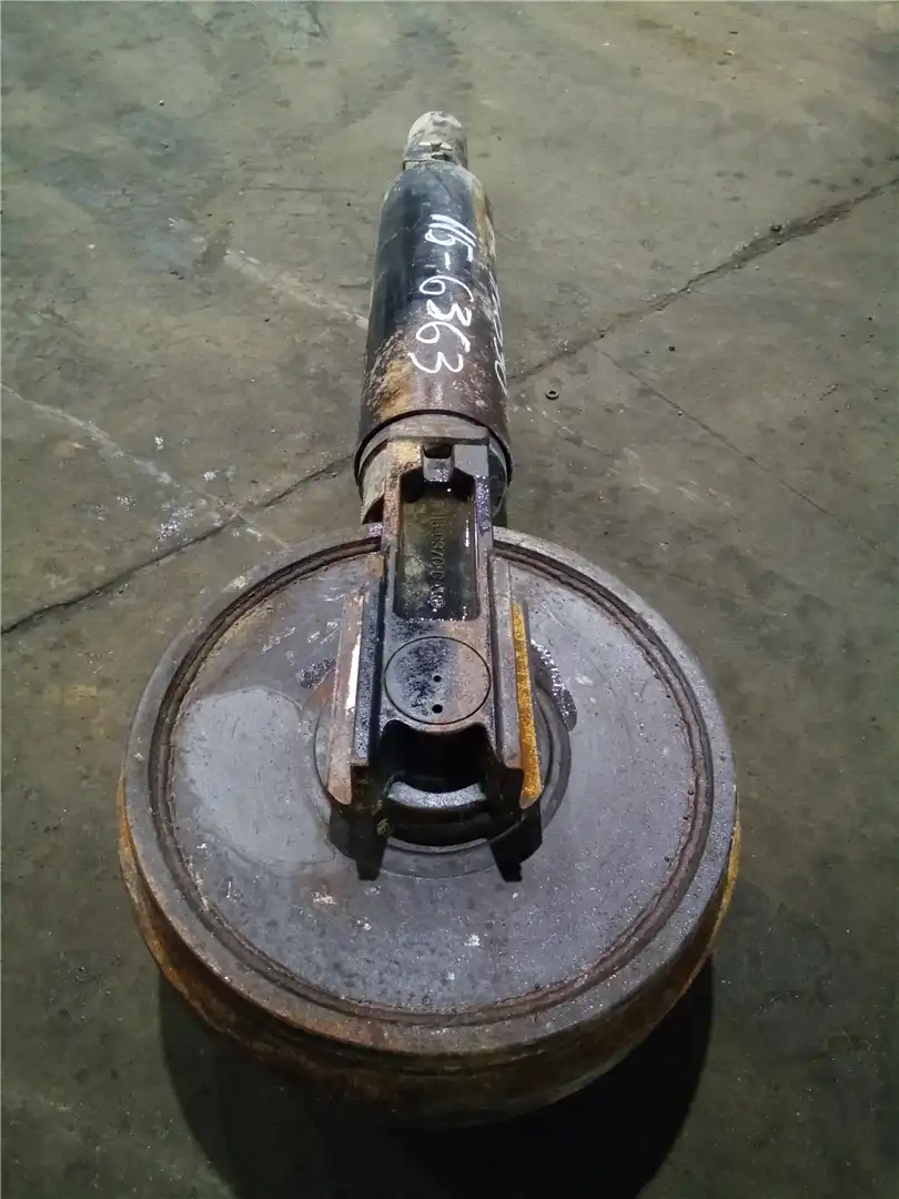 USED FRONT IDLER image 4