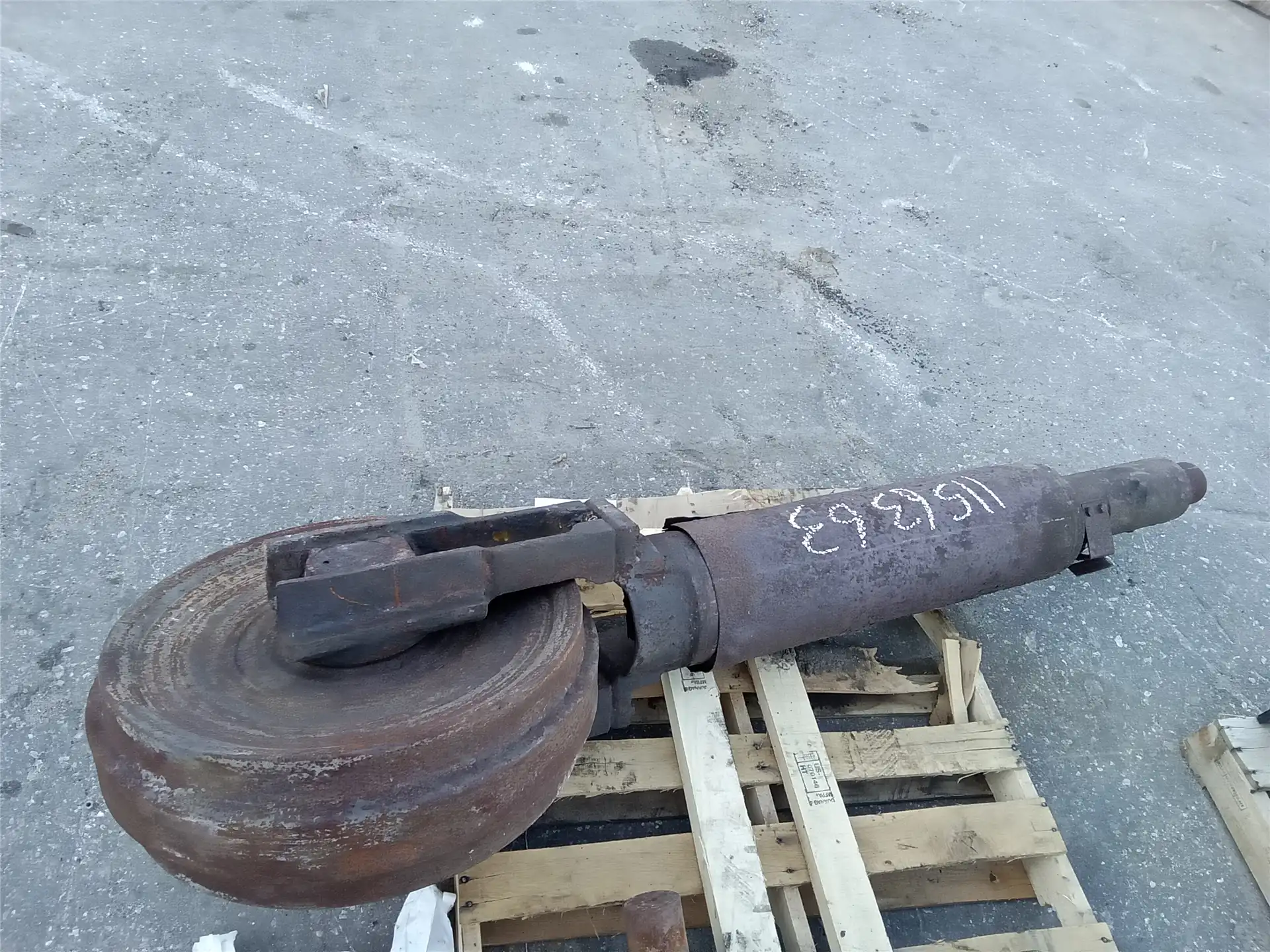 USED FRONT IDLER indicator image 1