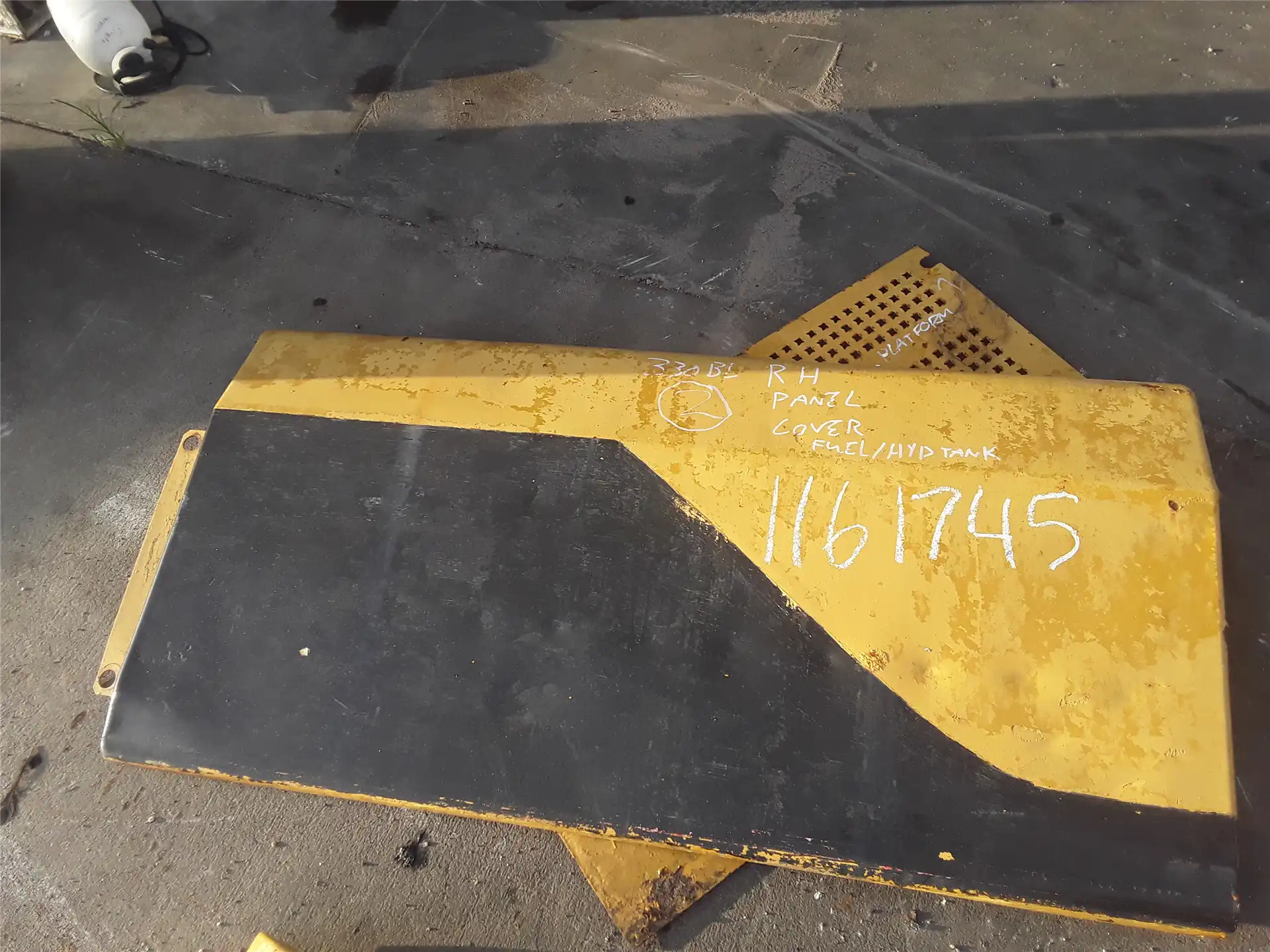 USED SIDE PANEL image 2