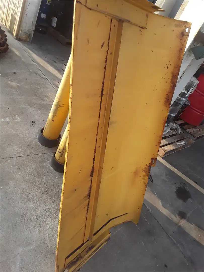 USED SIDE PANEL image 3