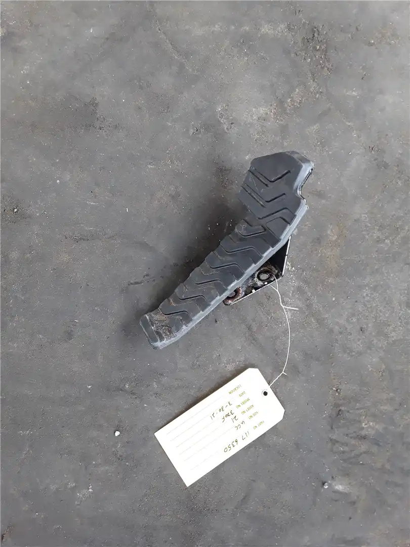 USED PEDAL AS indicator image 1