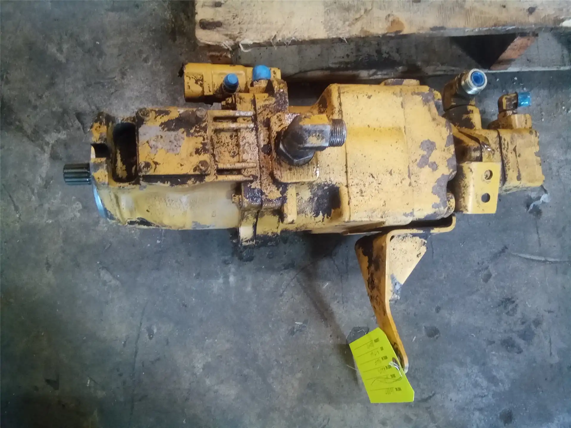 USED HYDRAULIC PUM image 2