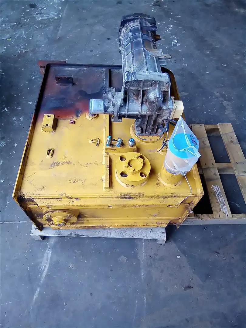 USED HYD TANK indicator image 1