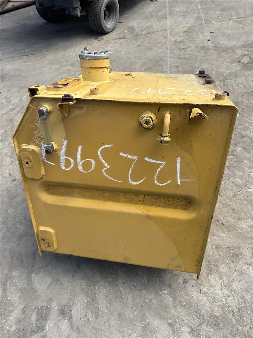 USED FUEL TANK image 2
