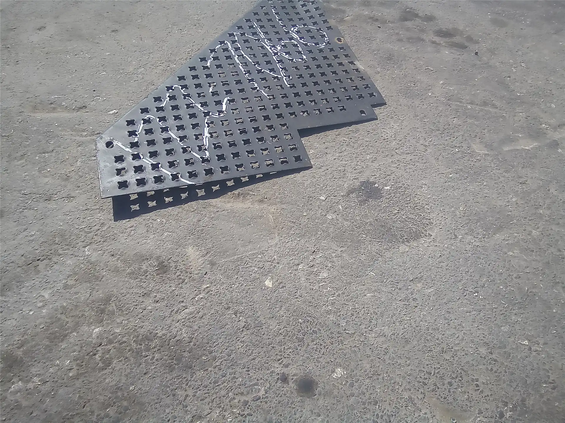 USED TREAD PLATE image 2