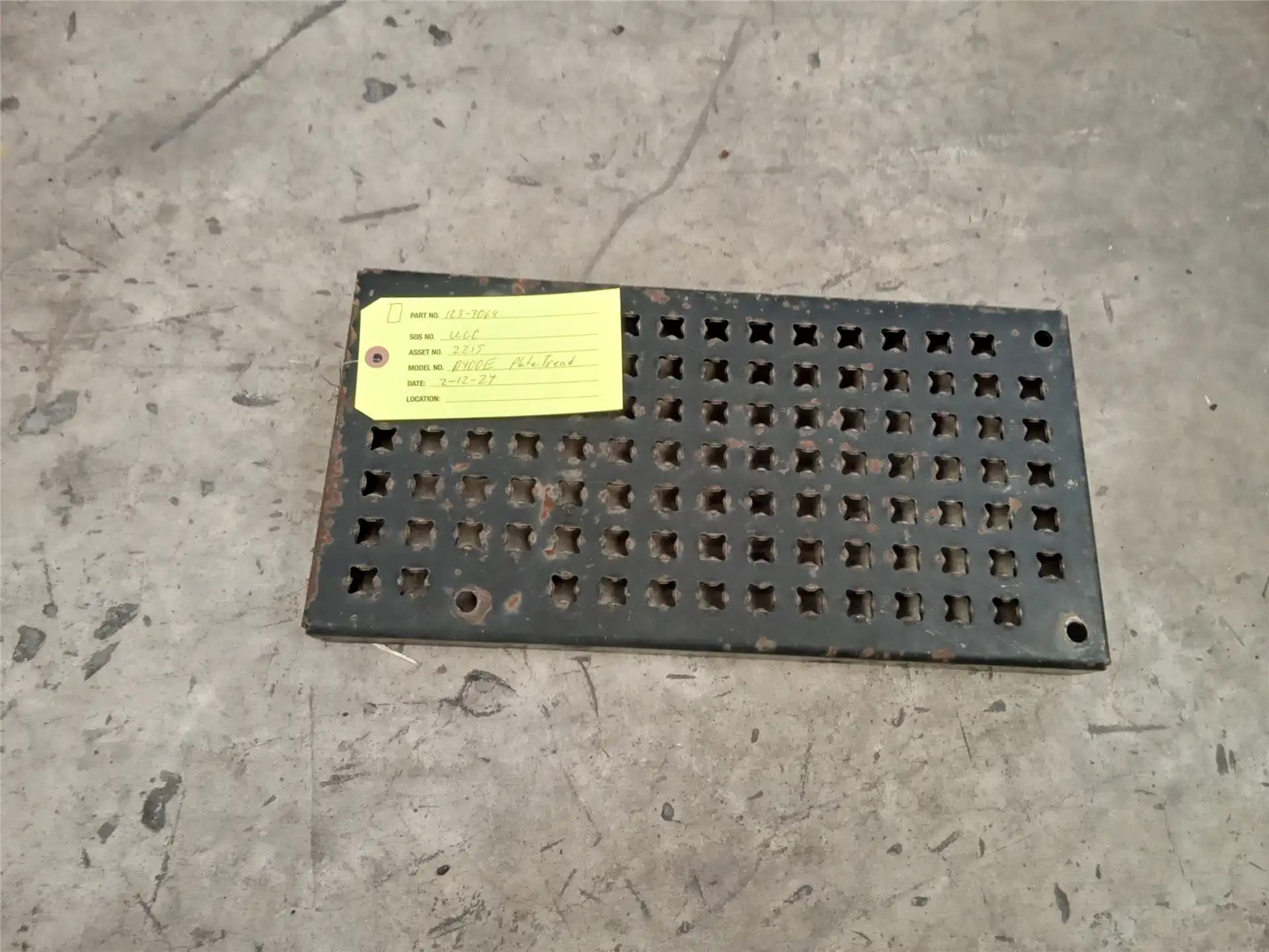 USED PLATE TREAD indicator image 1