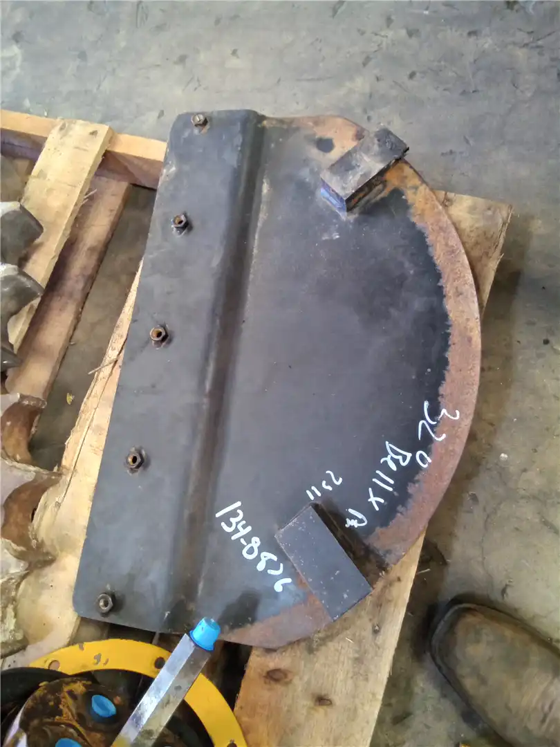 USED BOTTOM GUARD image 7