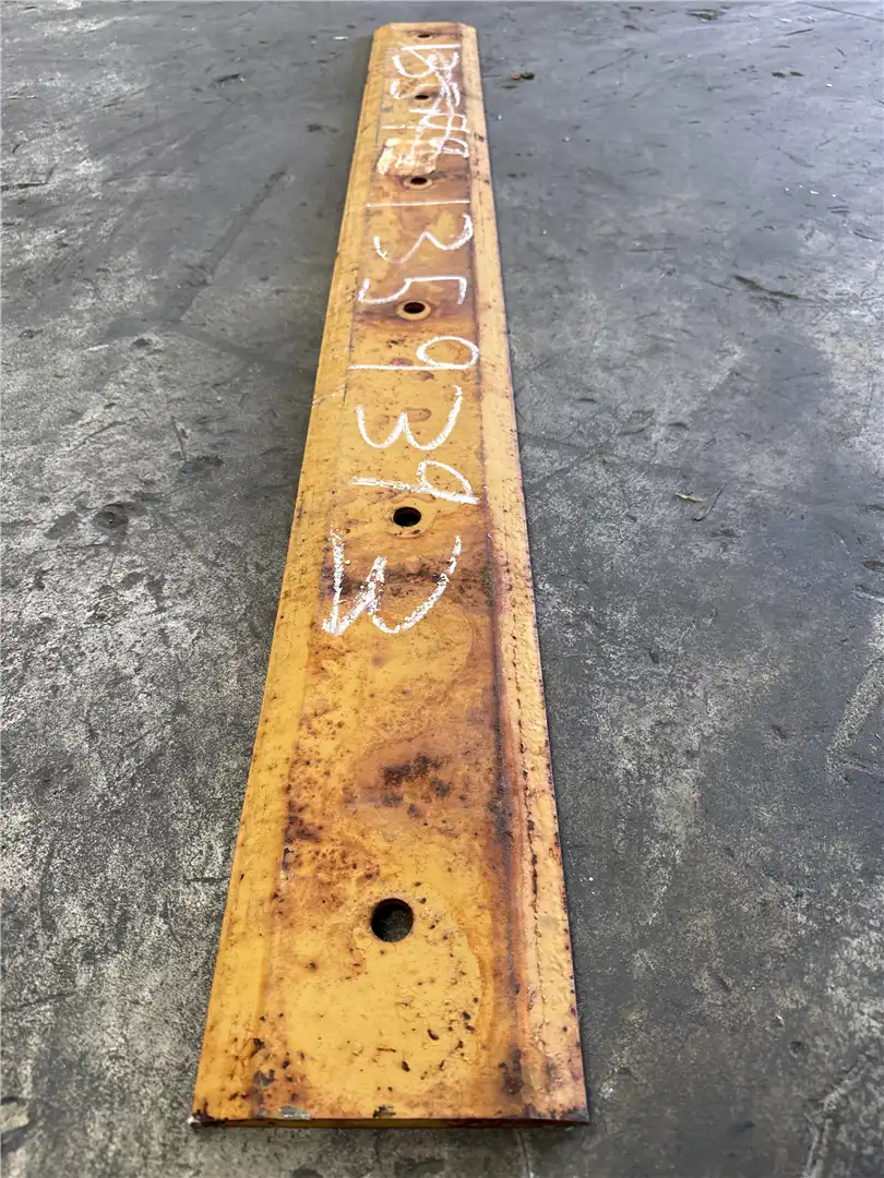 USED CUT EDGE image 2