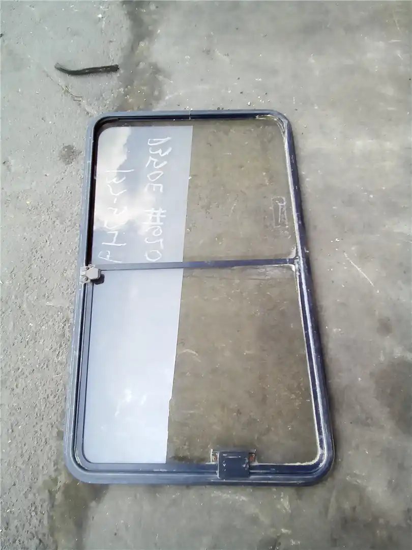 USED RH WINDOW image 2