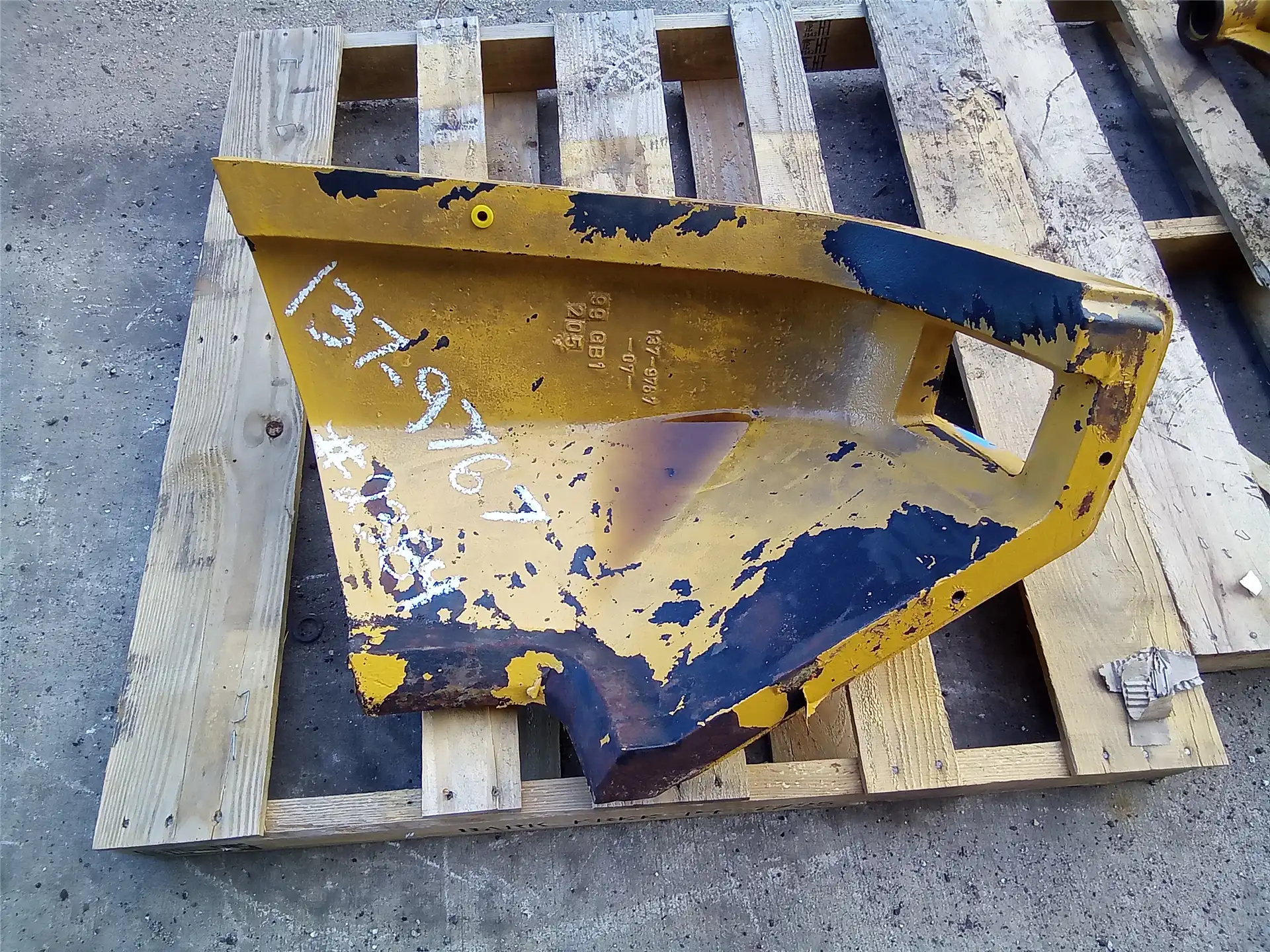 USED RH CORNER indicator image 1
