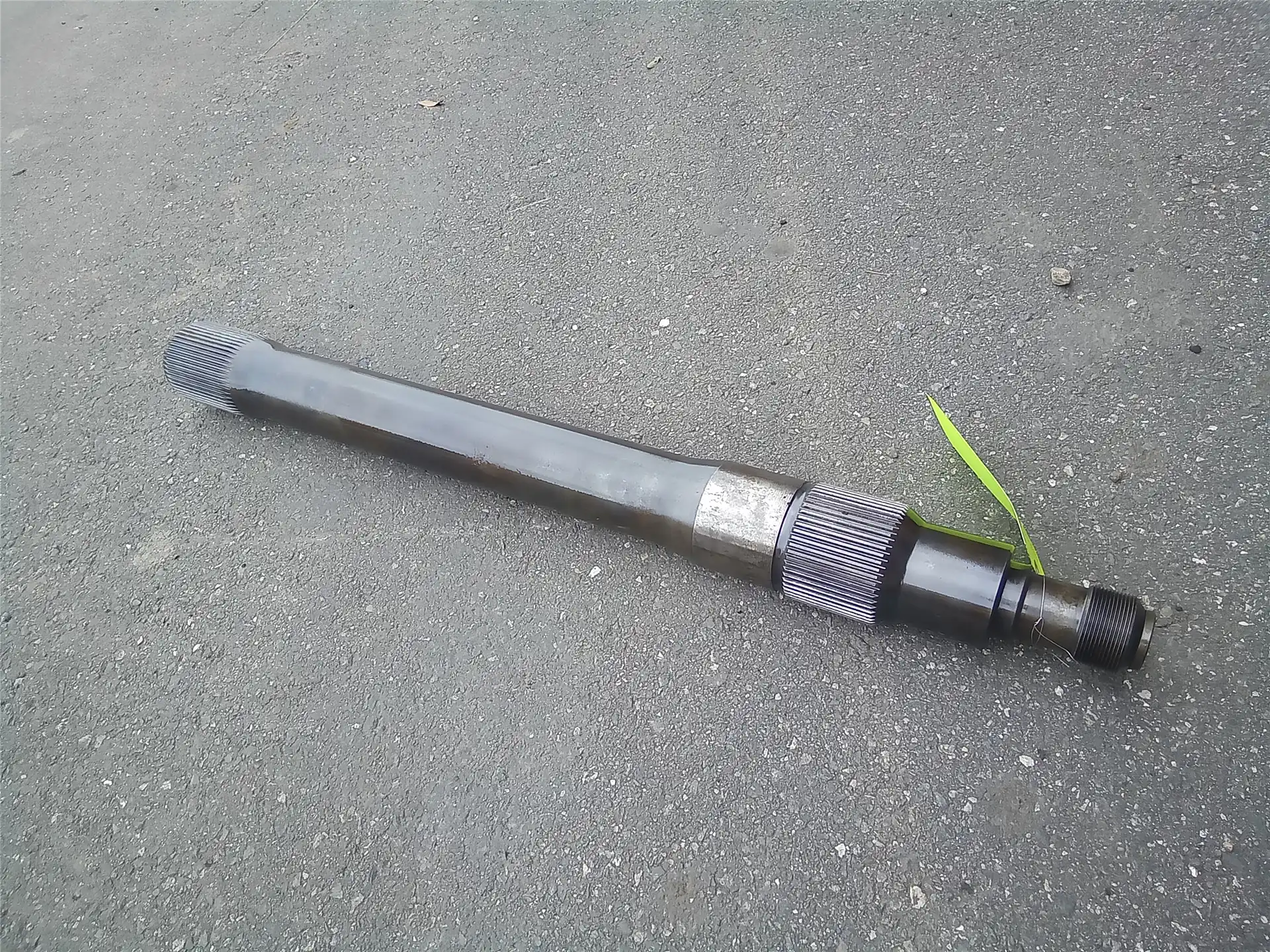 USED AXLE SHAFT indicator image 1