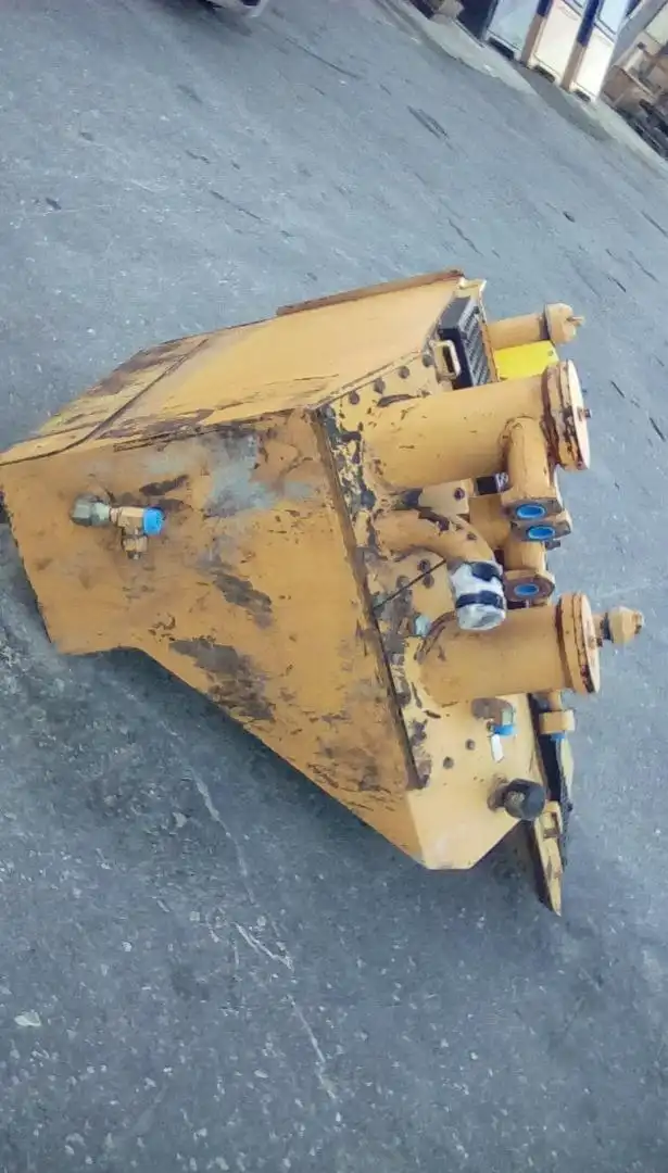 USED HYDRA TANK image 2