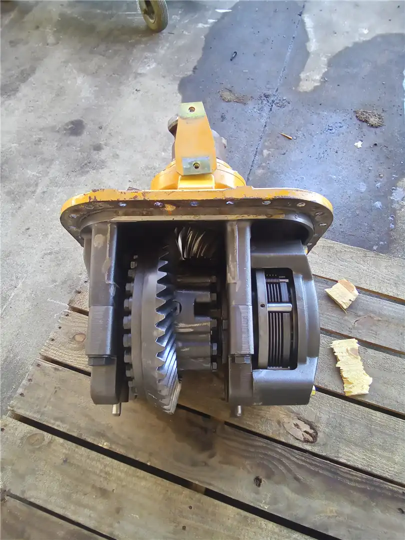 USED BEVEL GEAR image 2