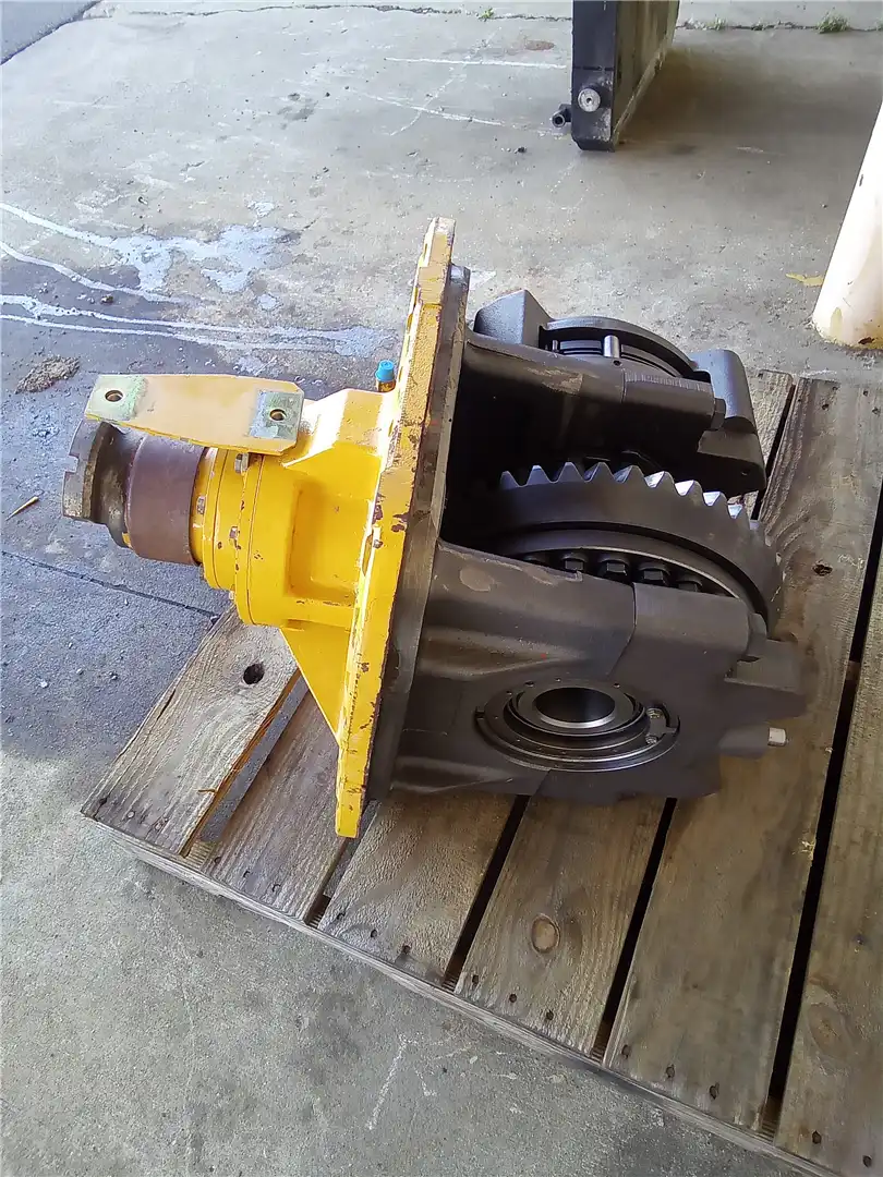 USED BEVEL GEAR image 3