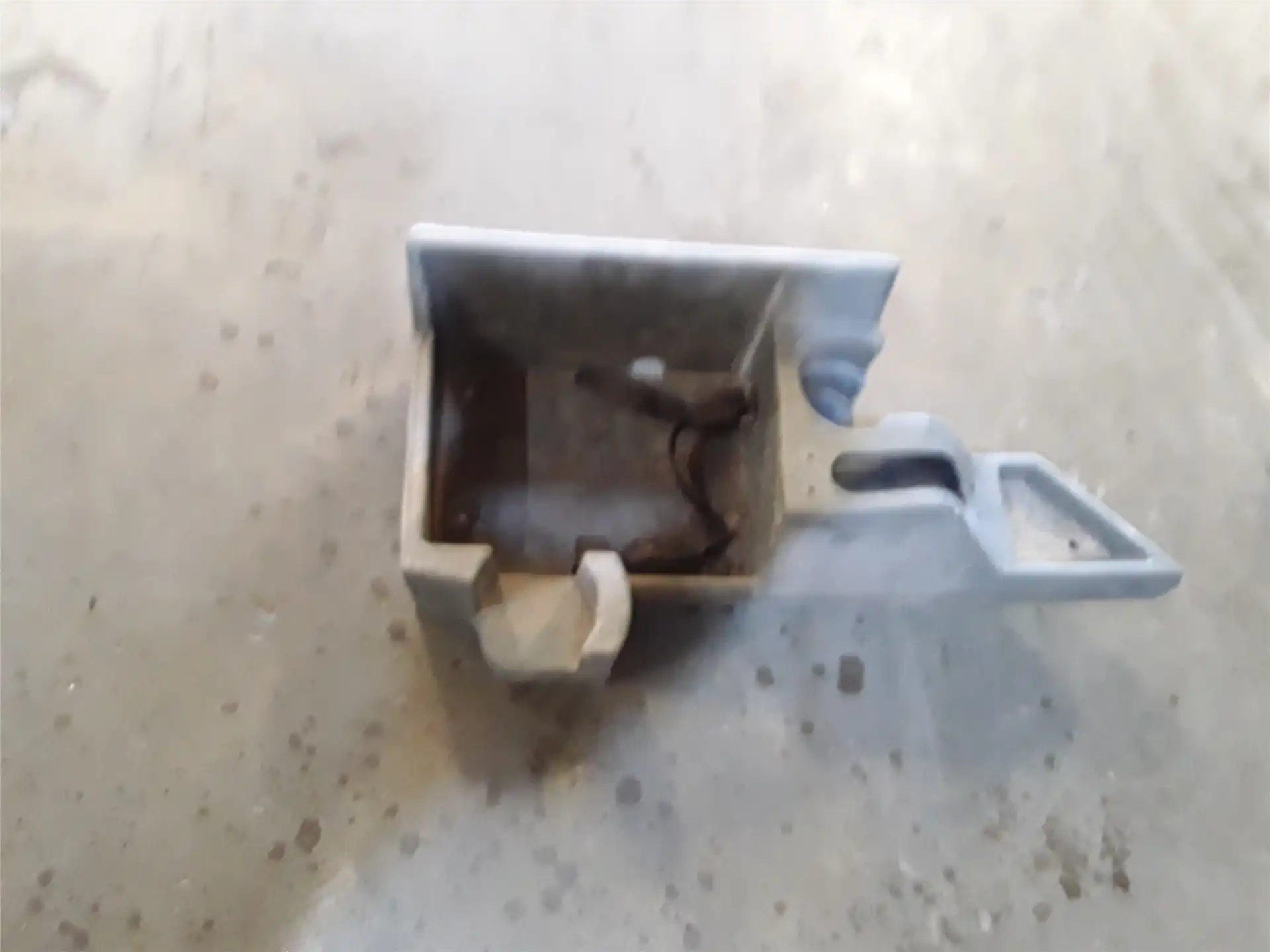 USED COVER indicator image 1
