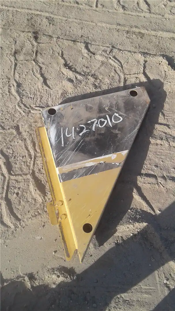 USED R/H HOOD PANE image 2