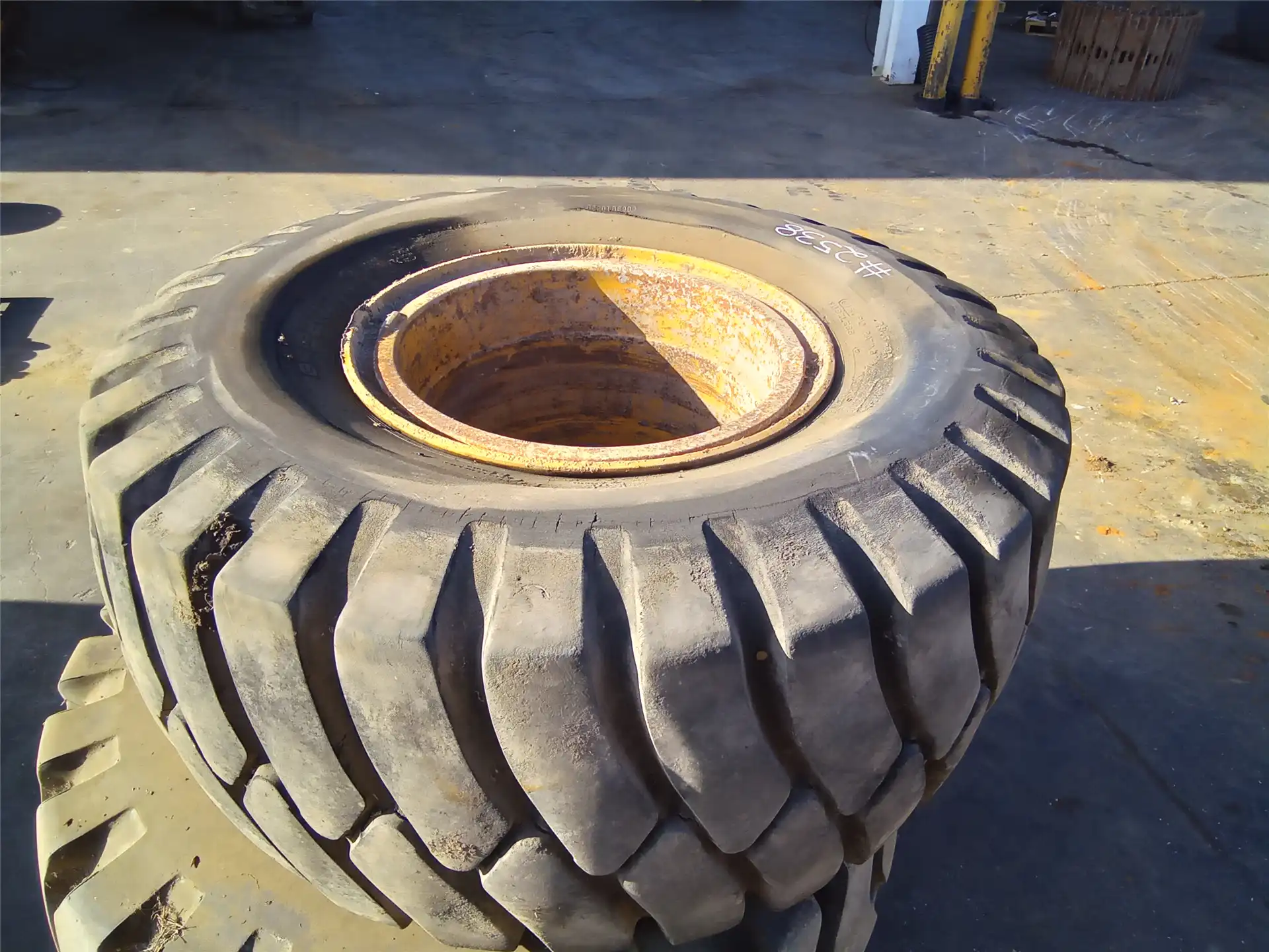 USED WHEEL image 2