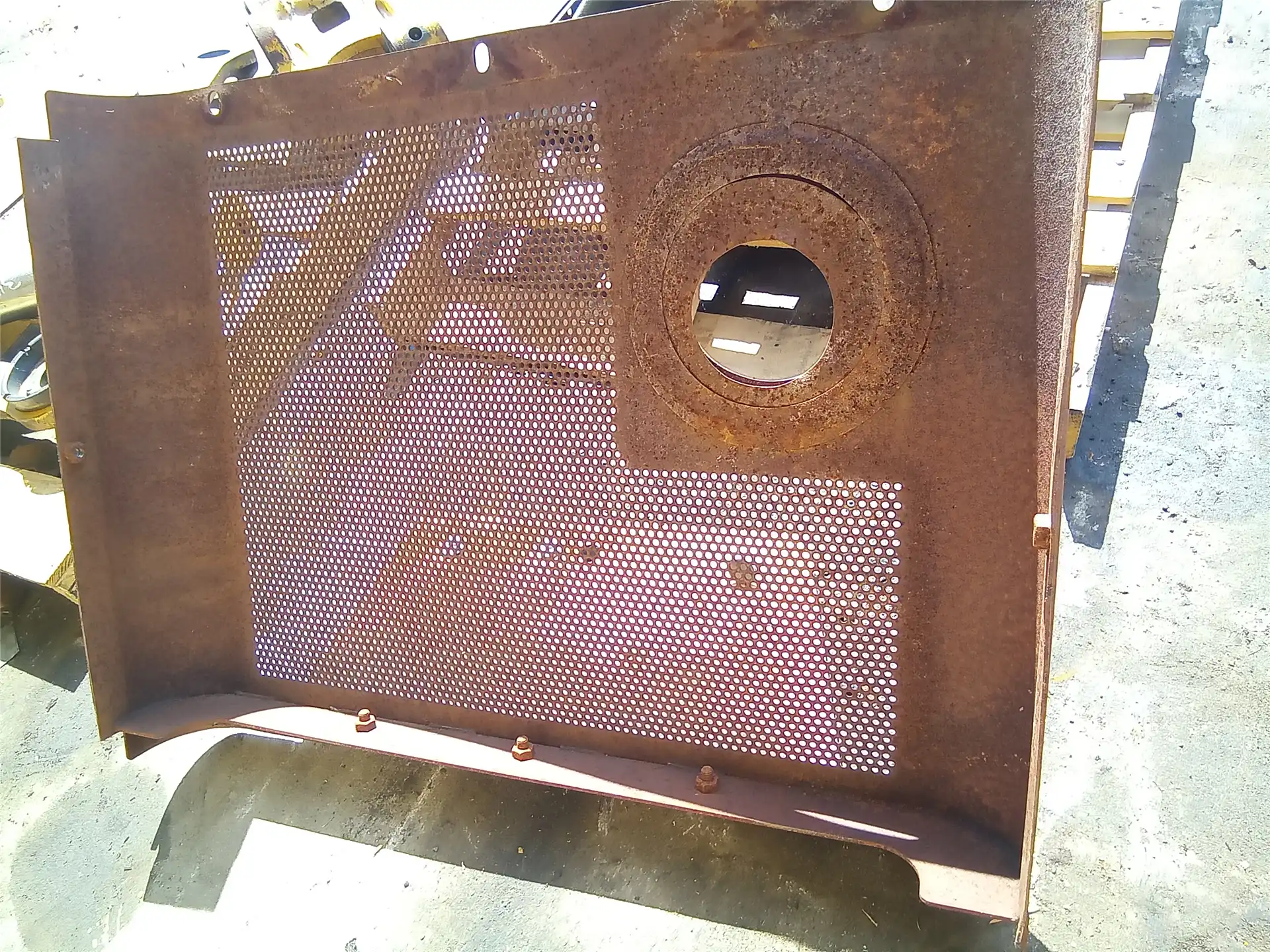 USED FRONT HOOD image 2