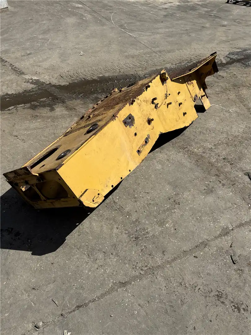 USED RH FENDER AS image 2