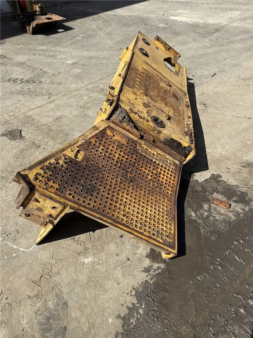 USED RH FENDER AS image 3