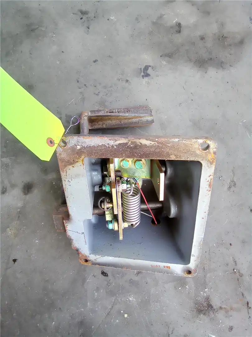 USED BRAKE PEDAL G image 2