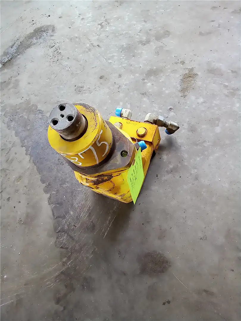 USED PISTON MOTOR indicator image 1