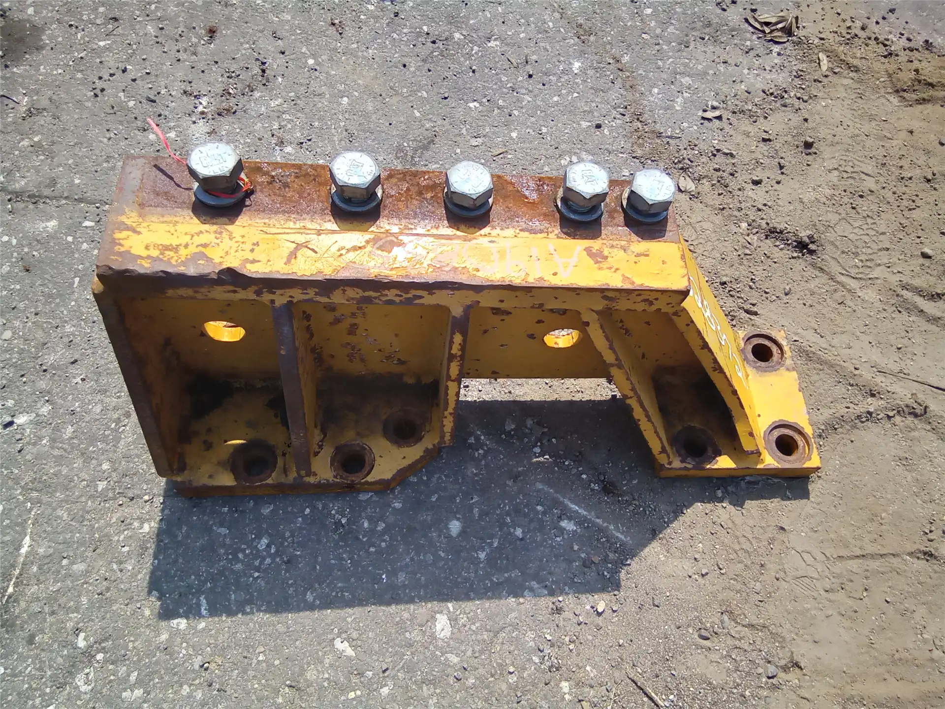 USED LH BRACKET image 2
