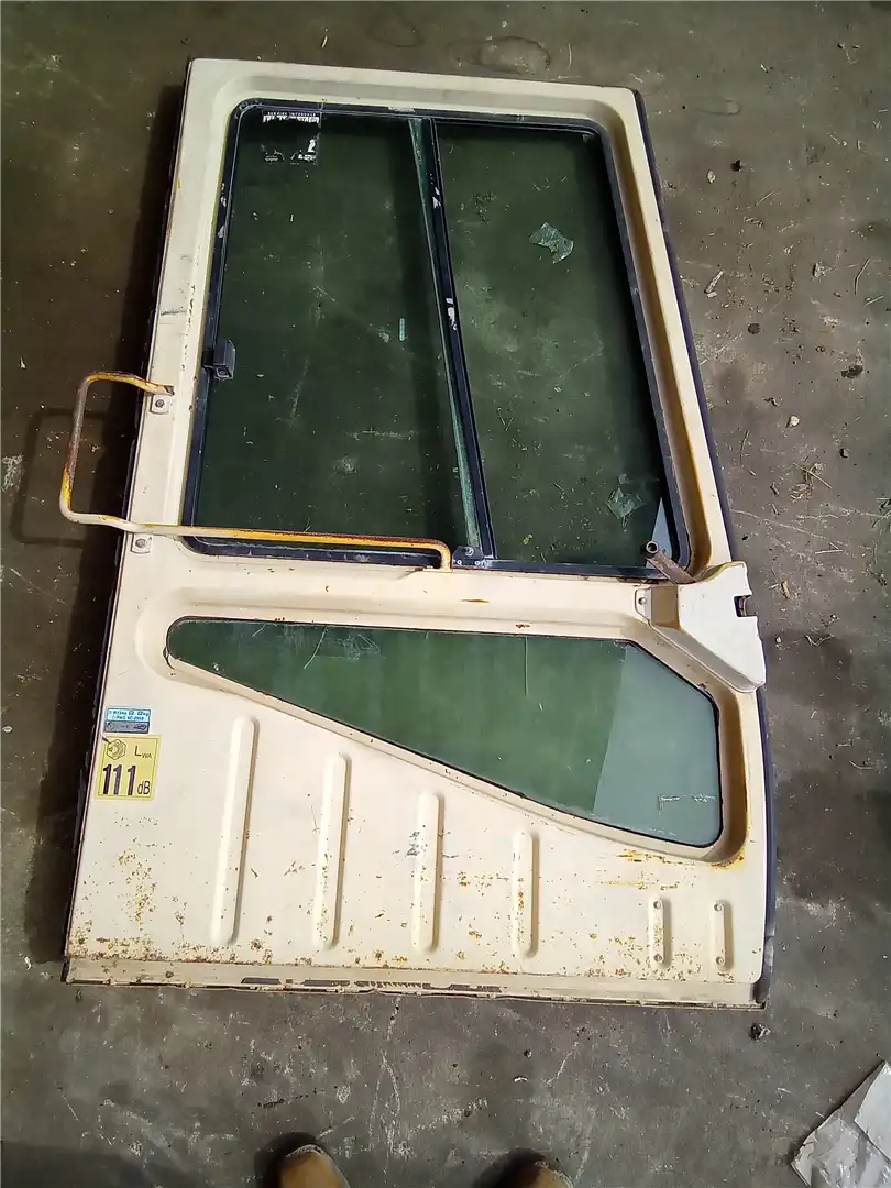 USED CAB DOOR image 3